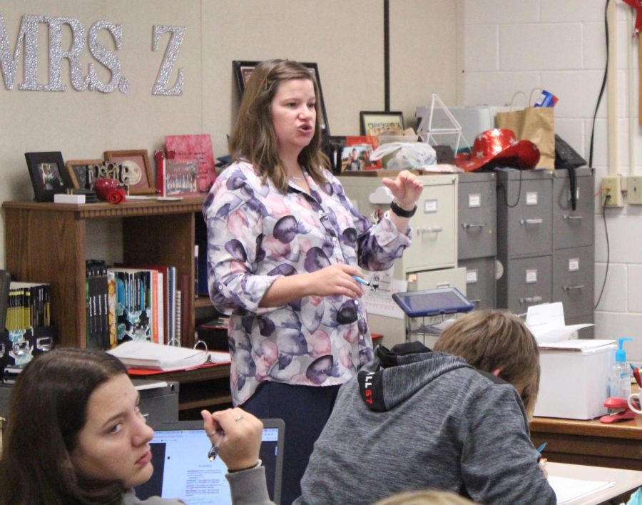 Math teacher Natalie Zabrocki teaches her 2021 geometry class. Geometry is the one class Zabrocki has taught for all of her years at Yutan.