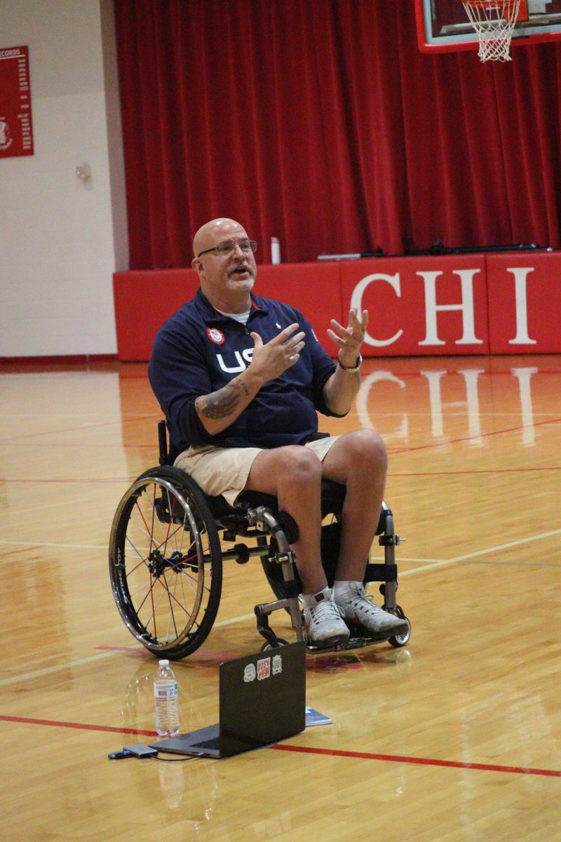 Emt delivers a motivational speech about drinking and driving. Emt was in a life altering accident and chose to spend his life teaching others the bad of drinking and driving. 